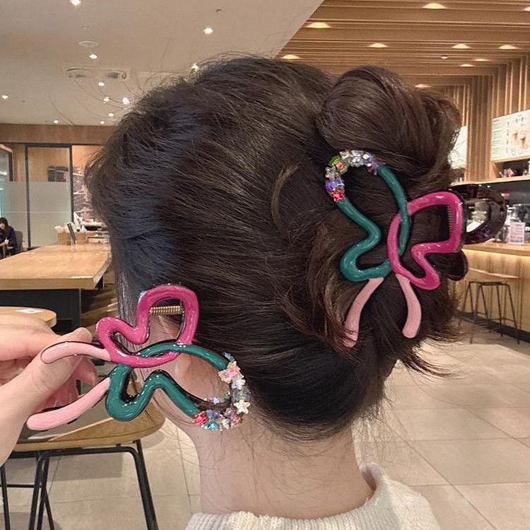 Original design dopamine water diamond bow hair clip, high-end and exquisite grappling clip, Korean diamond-encruted updo shark clip Specification drawing