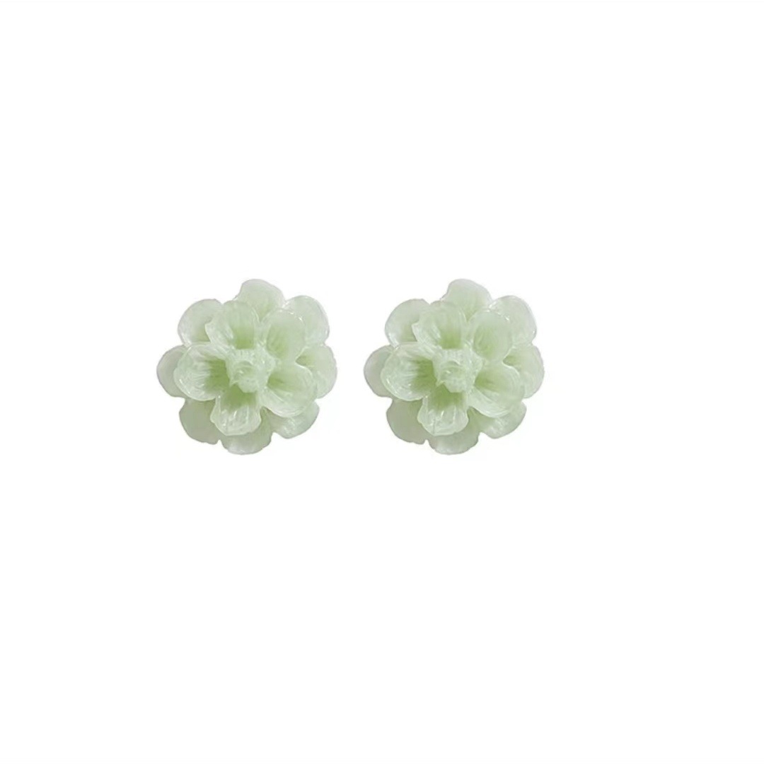 French retro, clear and transparent camellia stud earrings, tea-themed earrings, feminine elegance, high-end feel, floral, niche and sweet earrings Item Picture