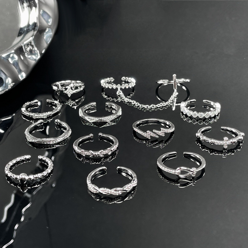 A simple, new, fashionable and compact open-top ring for women with a cold personality, versatile and high-end feel, and a light luxury index finger ring that is niche Specification drawing