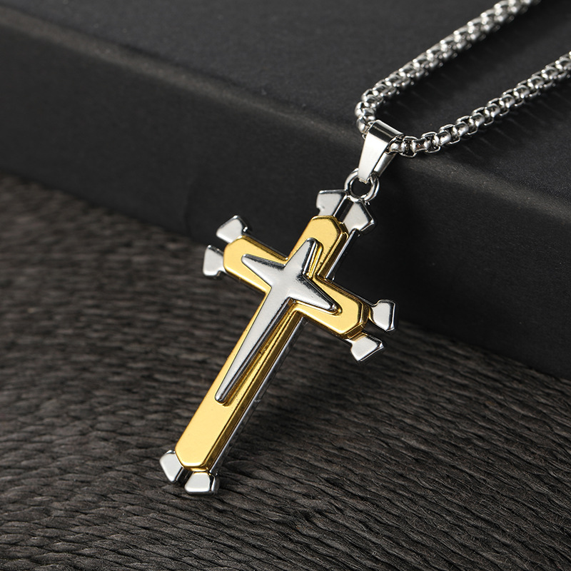 Wholesale of the 2024 cross-border new Saint Knight style men's cross-shaped pendant in silver and gold with a powerful titanium steel pendant necklace Specification drawing