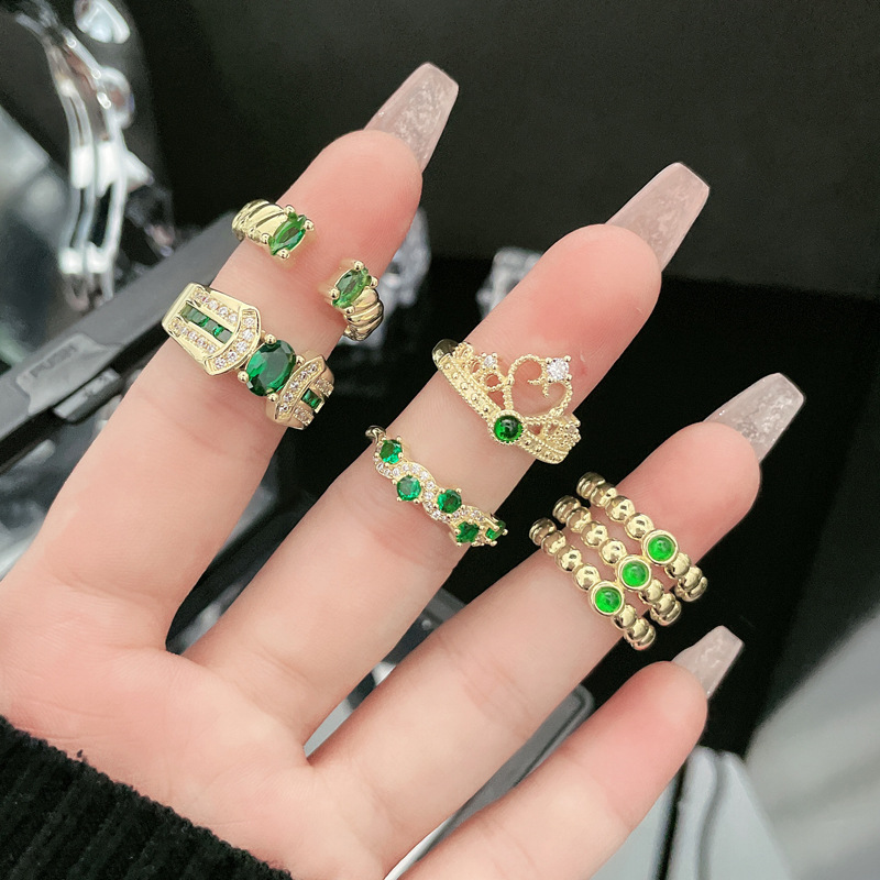 Cross-border French retro high-end style layering, niche and elegant hollowed-out opening ring, a delicate and cold style food ring for women full figure