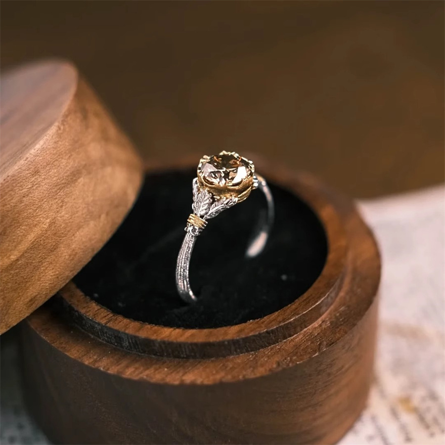 A mid-style round zircon ring for women, retro, light luxury, niche, exquisite and high-end, elegant and fashionable, adjustable ring full figure