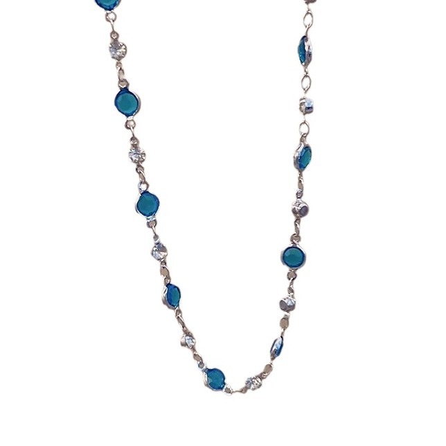 Summer sparkling diamond butterfly necklace with a feminine, light luxury and unique double-layer choker collarbone chain Item Picture