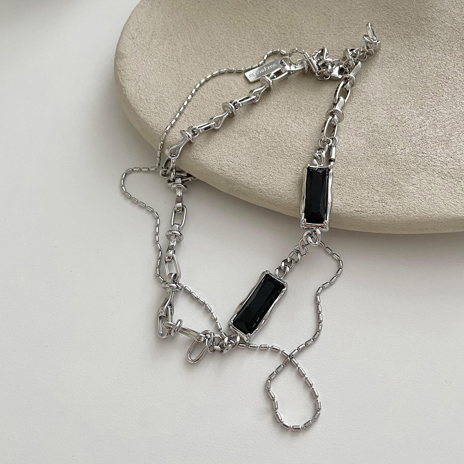 Black Gemstone Layered Necklace 2023 New Women's unique design sense hip-hop sweater Chain necklace details Picture
