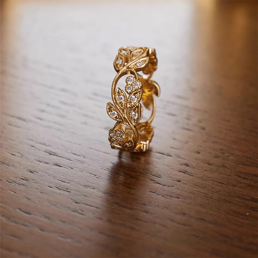 French light luxury retro carved lace weave dot diamond leaf ring for women, a niche opening adjustable zircon ring details Picture