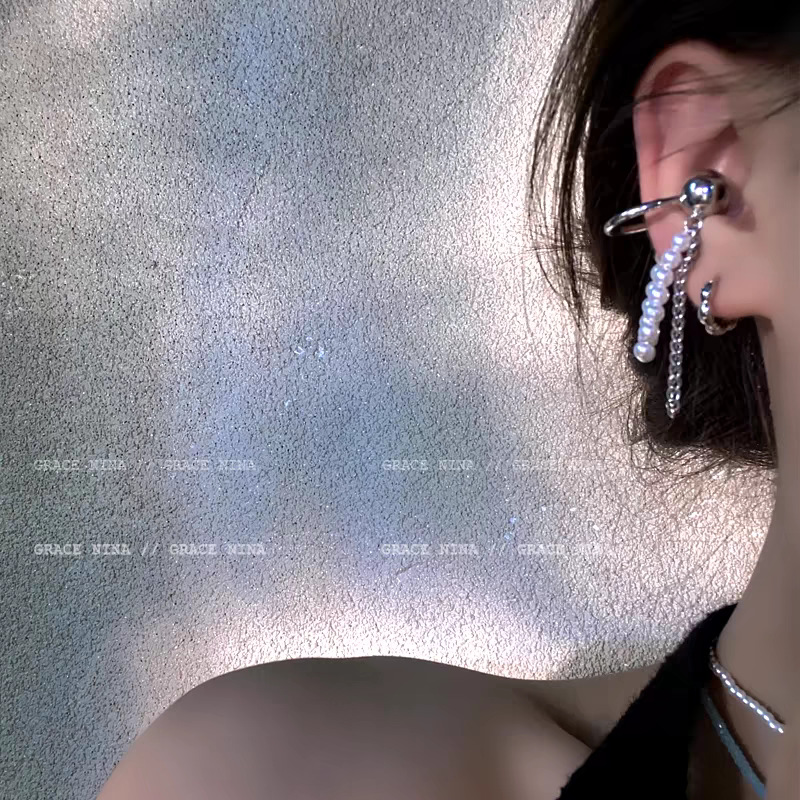 Sweet and cool girl~ Pearl chain ear bone clip design sense ear clip, women's no-ear hole earrings, cold style hip-hop earrings full figure