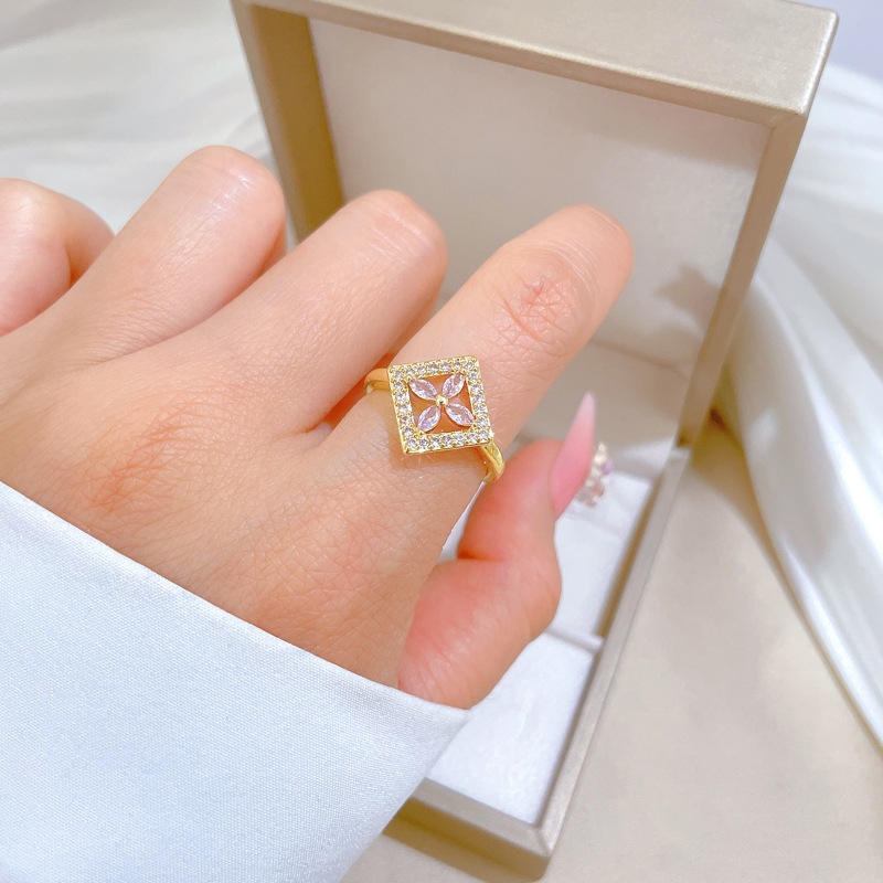 【 Real Gold 】 Light luxury square flower ring with adjustable opening, simple jewelry, Japanese-style ring couple rings Specification drawing