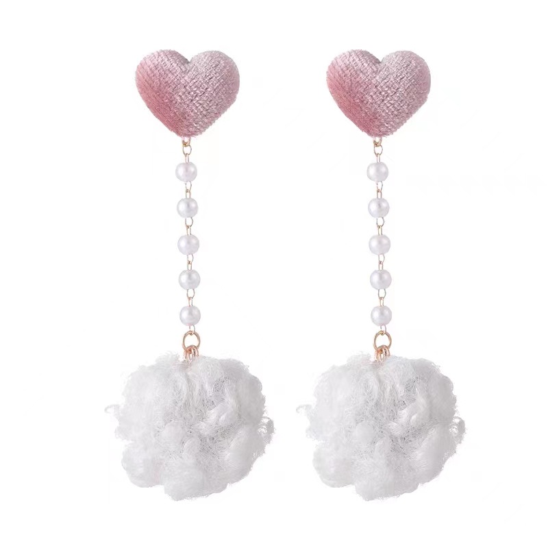 Autumn and winter internet-famous earrings, elegant socialite 2025 bestsellers, Chanel-style stud earrings, high-end plush ball earrings for women Item Picture