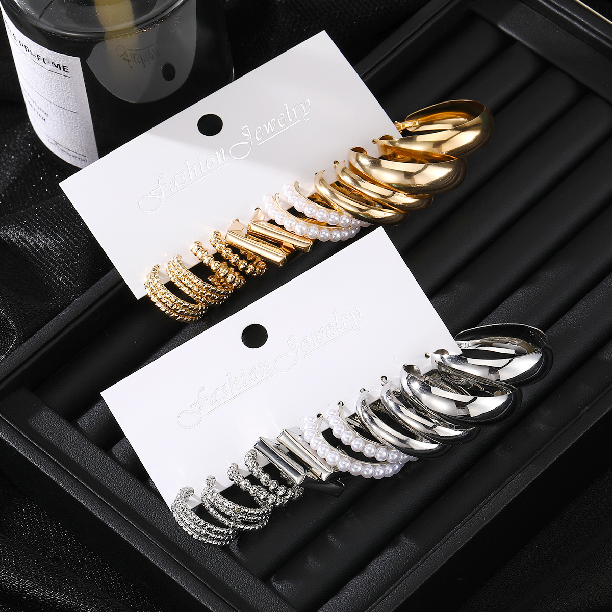 European and American cross-border geometric multi-layer C-shaped pearl earrings, ear rings, ear studs, 6 pairs of clip earrings set for women Application Scenario