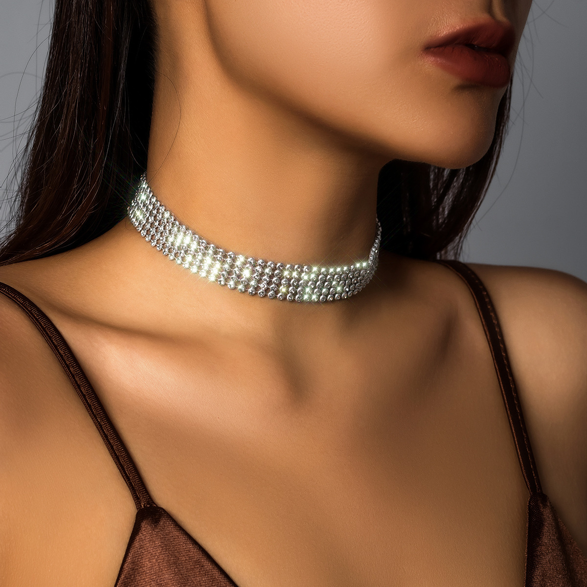 European and American cross-border jewelry, exaggerated wide version full diamond choker, sparkling diamond necklace, fashionable show, personalized necklace for women Specification drawing