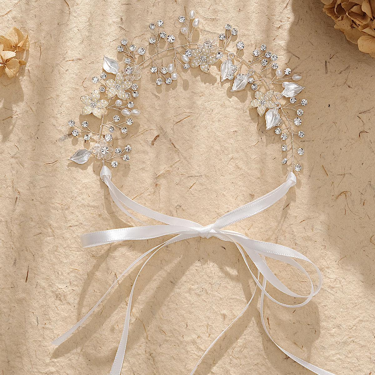 Cross-border new bride headwear, pearl and water diamond hair band, European and American fashionable wedding accessories, luxurious and versatile, handcrafted hair band full figure