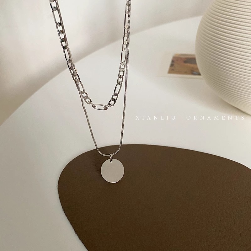 Double-layered layered necklace for girls, a light luxury and niche design decorative collarbone chain 2023 new style accessory details Picture