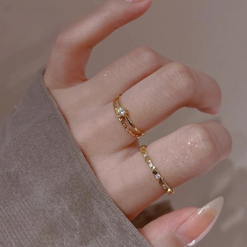 Ins-style zircon plain ring, a unique and niche design for women, exudes a sense of high-end luxury and is versatile. It's a trendy open-top ring accessory Specification drawing
