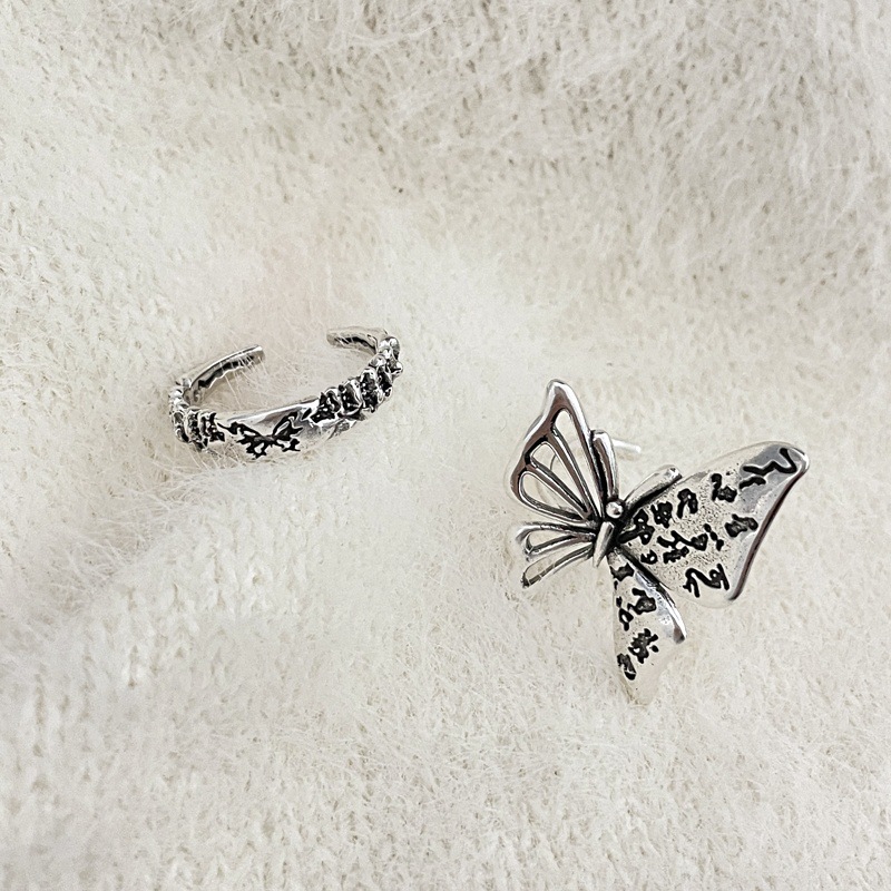 Retro distressed butterfly opening ring, androgynous punk style, fashionable and individual index finger ring, versatile and niche accessory Application Scenario