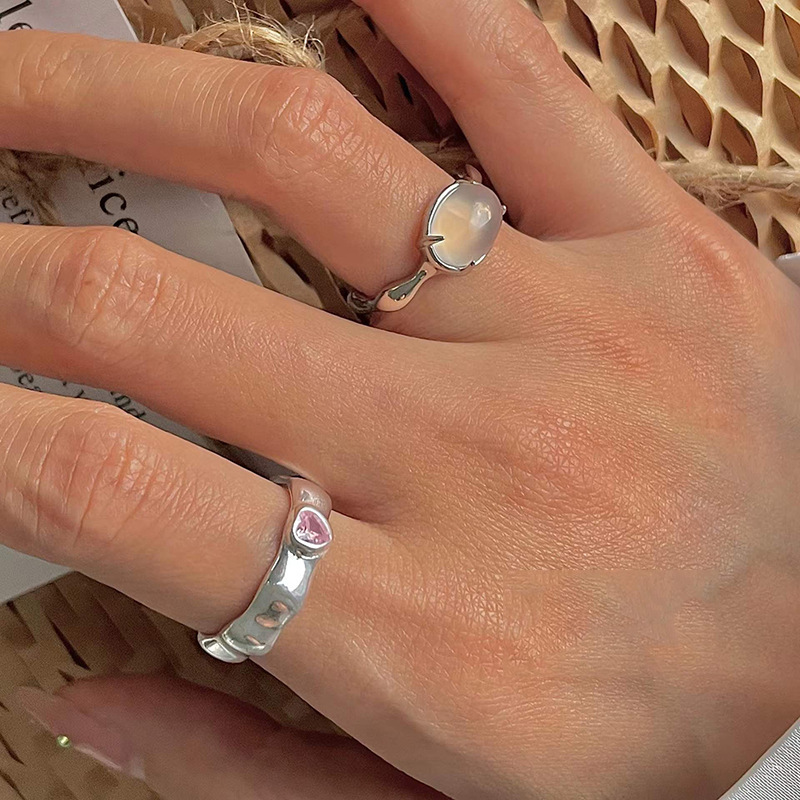 Pink diamond heart-shaped ring for women on Instagram, set with white agate, a niche design with a high-end and light luxury texture, a food ring Item Picture