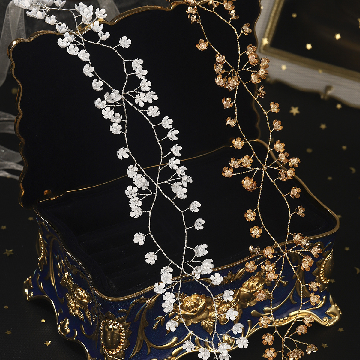 European and American bride headwear, metal flower headband, makeup styling, photo hair accessory, wedding dress, updo, double-layer handcrafted headband Application Scenario
