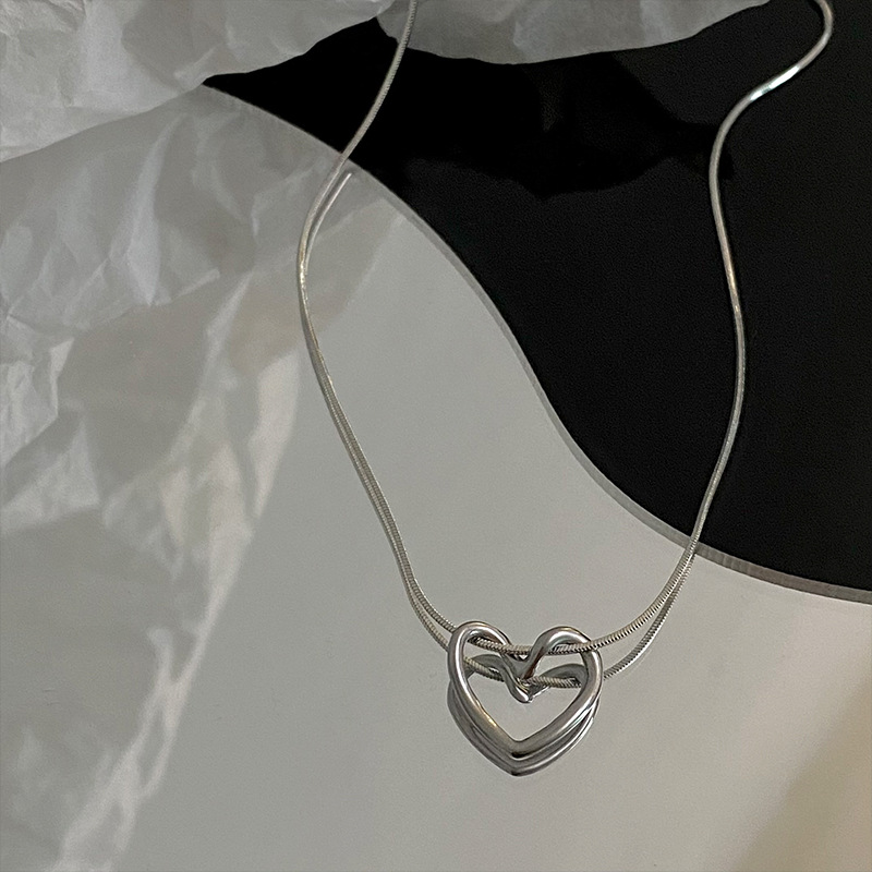 A minimalist and niche design accessory pendant for students, a new trendy collarbone chain necklace for women in 2023 Specification drawing
