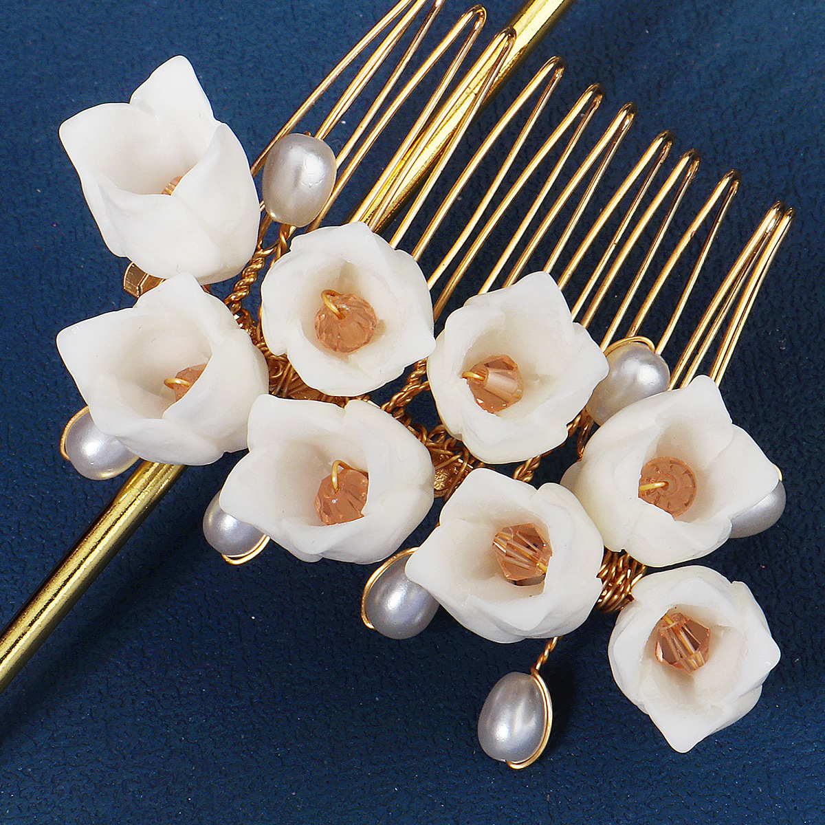 New Korean-style handcrafted pearl comb, forest-themed sweet resin flower updo headwear, Hanfu accessory, crystal comb Specification drawing