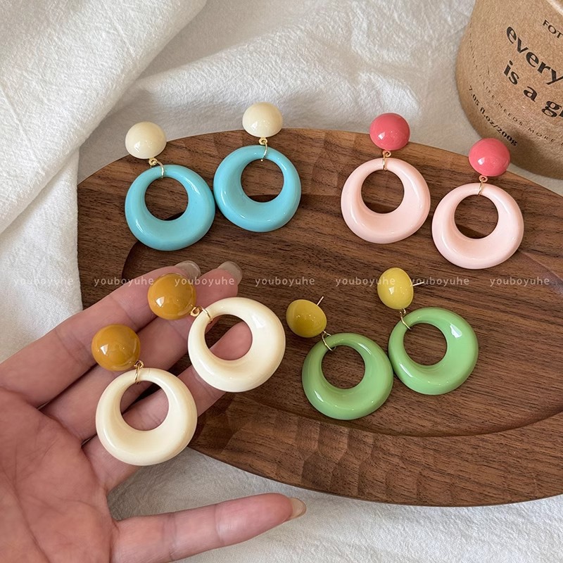 Summer dopamine color-blocking circle earrings for women 2025 New Niche Special Stud earrings, colorful circle exaggerated earrings details Picture