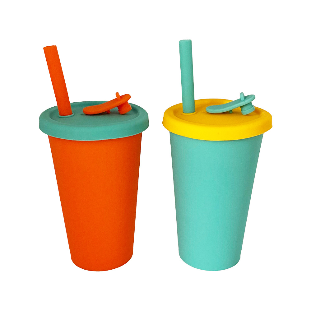 Food-grade silicone milk tea cups are reusable and shockproof. Children's straw cups are environmentally friendly, portable and durable Application Scenario