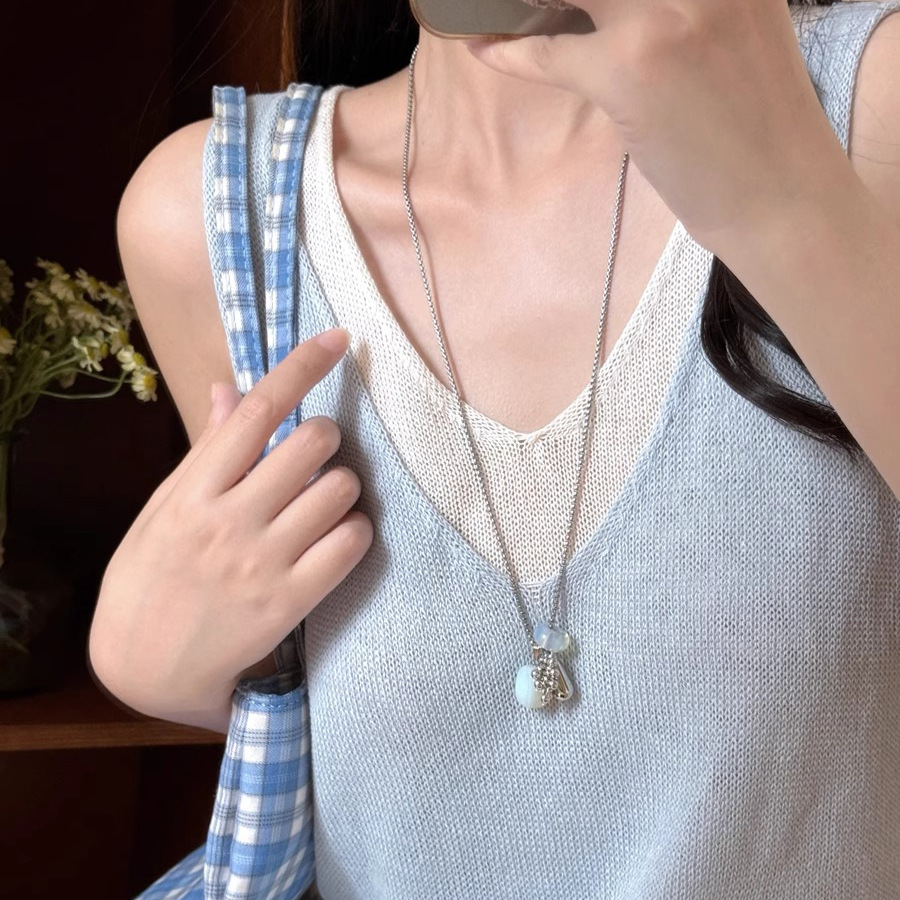 Korean niche fashion necklace blogger Tiger Eye Stone, Spotted Stone Stone, grape string pendant, high-end long sweater chain Specification drawing