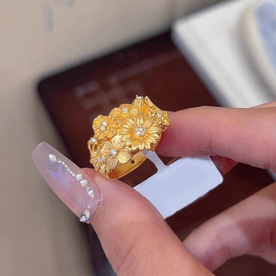 A golden brushed zircon floral ring for women, a light luxury and versatile index finger ring with a unique design Item Picture