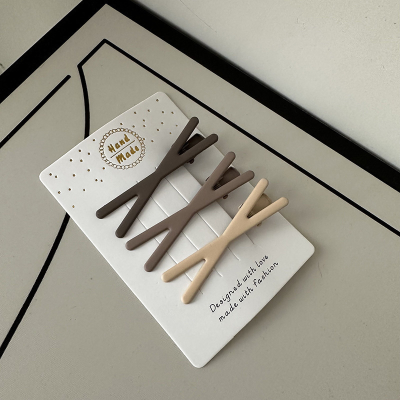 The popular duckbill hairpin for women, simple Morandi coffee color series, ins high-end style hair clip, side bangs clip Specification drawing