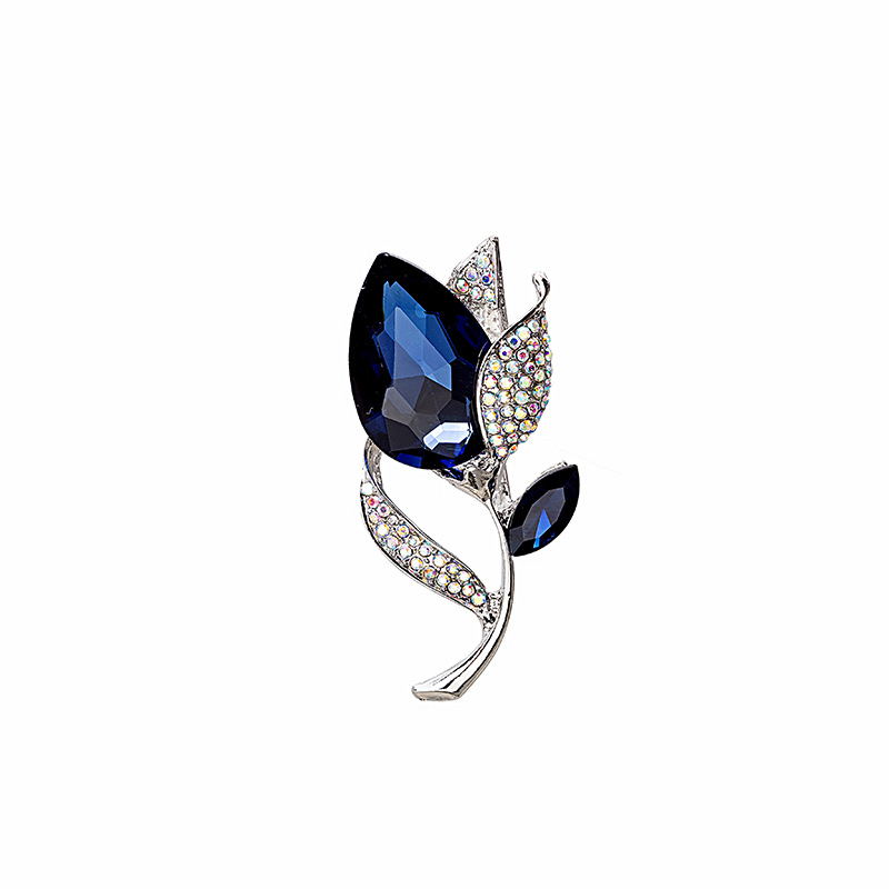 New fashionable and elegant crystal calla lily corsage copper flower brooch, high-end, elegant, fashionable and simple style corsage Item Picture