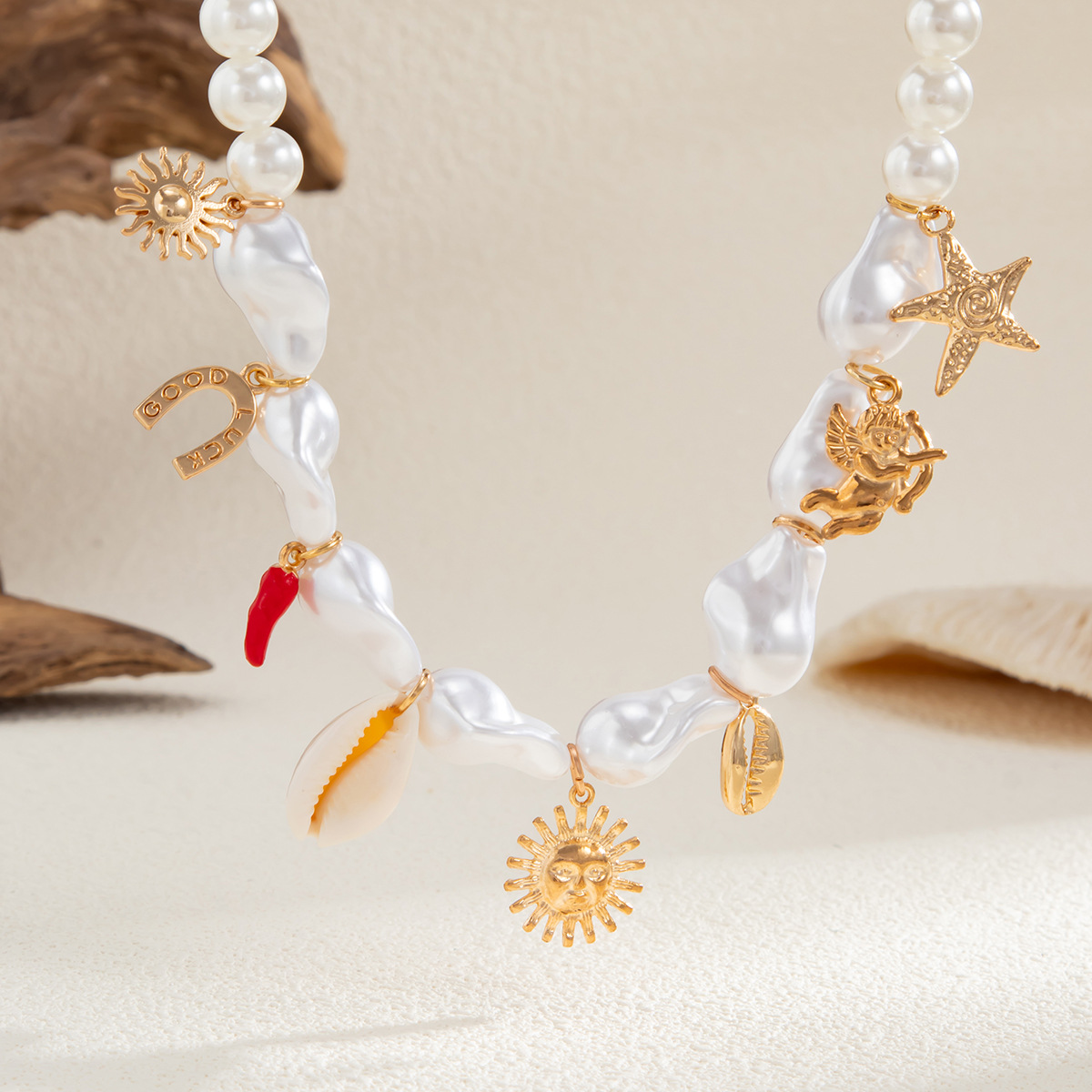 European and American cross-border jewelry, sweet and cool, spicy girl style, heart-shaped multi-pendant necklace, Baroque imitation pearl beaded collarbone chain Application Scenario