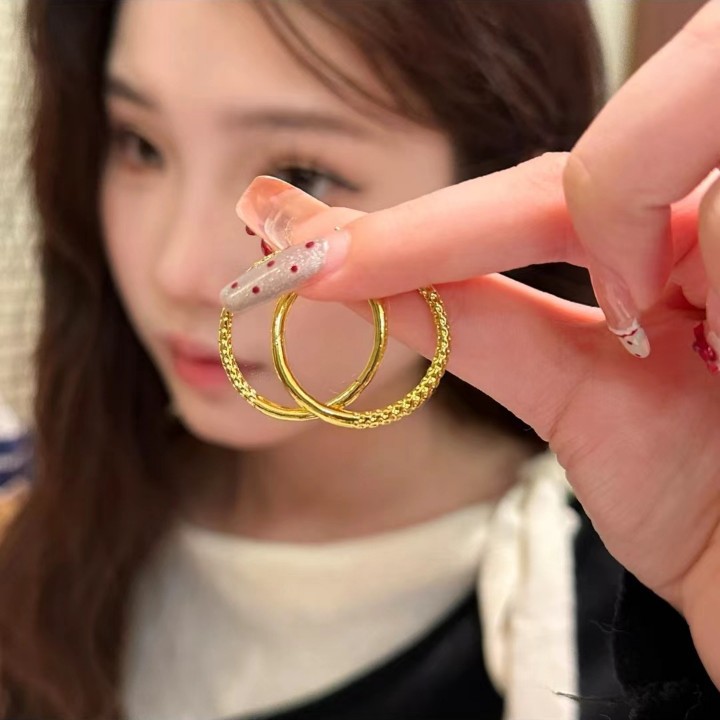 Plain ring earrings for women, a new and popular product in 2025, featuring large ring ear rings in Korean style, versatile and high-end earrings Specification drawing