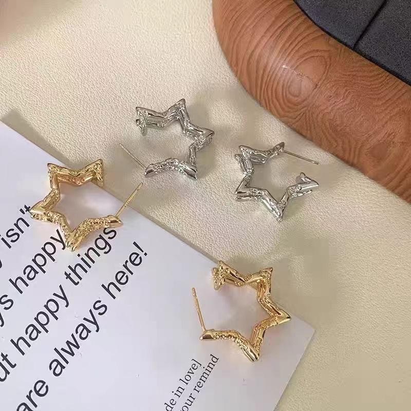 Super shiny double-layer hollowed-out five-pointed star earrings and earrings for women, exquisite design, light luxury, high-end feel, elegant and grand stud earrings details Picture