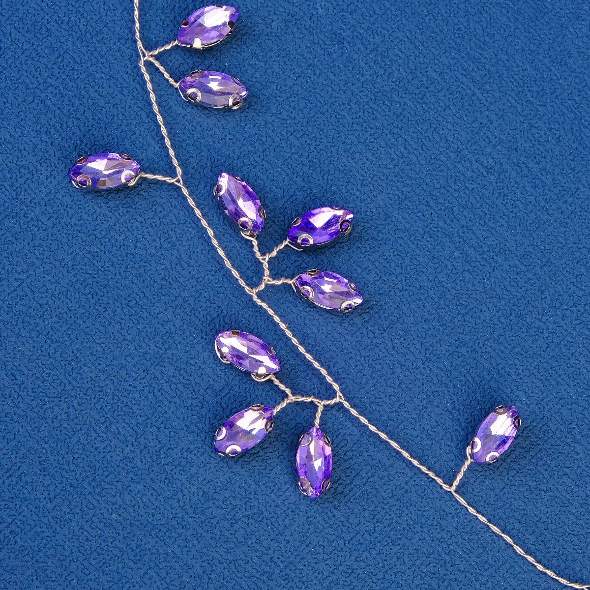 New Chinese-style hair accessory, purple crystal bridal hair band, light luxury and versatile birthday and wedding headwear, handcrafted rhinestone headband for girls Application Scenario