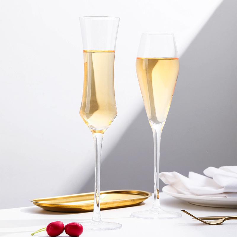 Wholesale of high-end champagne glasses, sparkling wine, tall glass sets, home tulip wine glasses and cocktail glasses Application Scenario