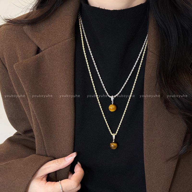 Tiger's eye stone necklace, light luxury and niche design, sweater chain, feminine charm, collarbone chain, Maillard necklace full figure