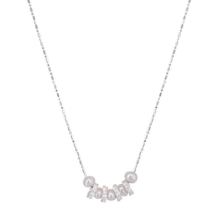 A new French minimalist freshwater pearl necklace with a light luxury and niche style, exuding a sense of sophistication. It is a versatile necklace and collarbone chain Item Picture