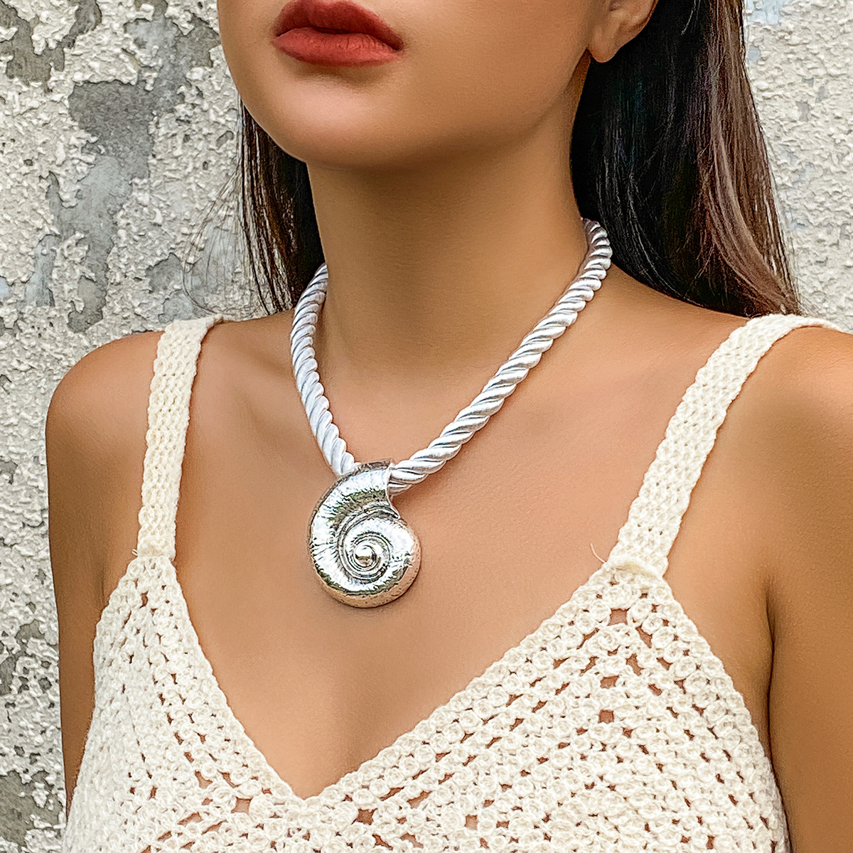 European and American cross-border jewelry, beach and ocean style, exaggerated star necklaces, vacation beach starfish pendant necklaces details Picture