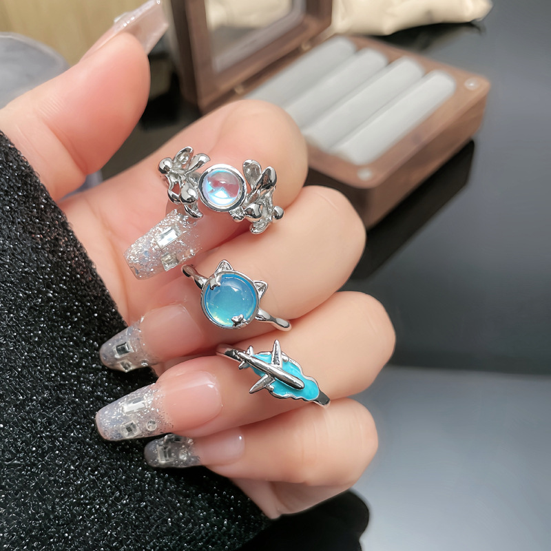 Simple and exquisite moonstone cat fashion ring, women's Instagram cold style, niche design sense, drip glaze exquisite ring details Picture