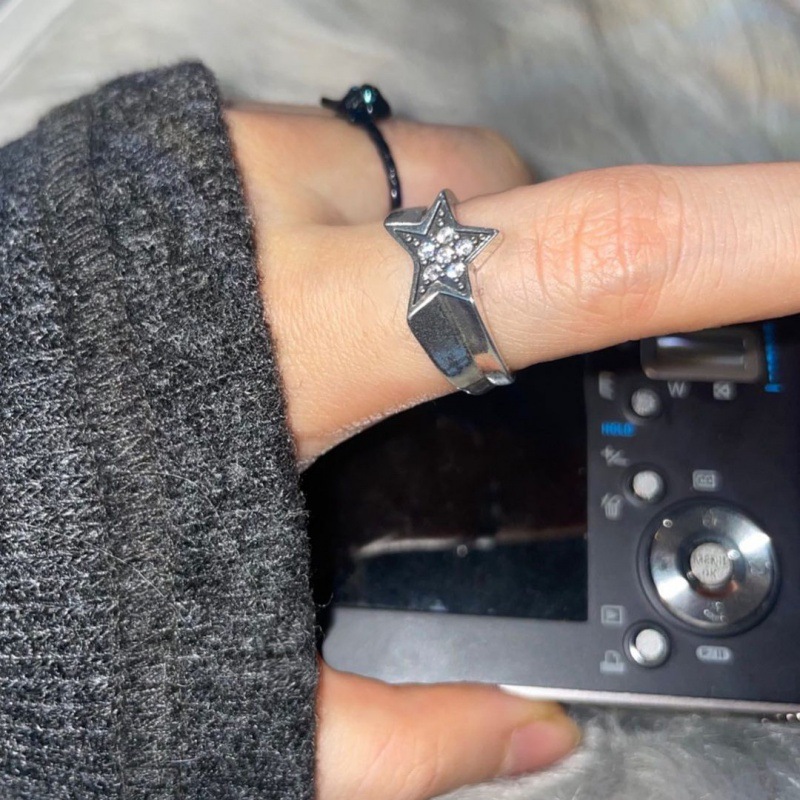 The unique five-pointed star irregular diamond shining retro aged star y2k ring is a niche design for women with an open finger Specification drawing