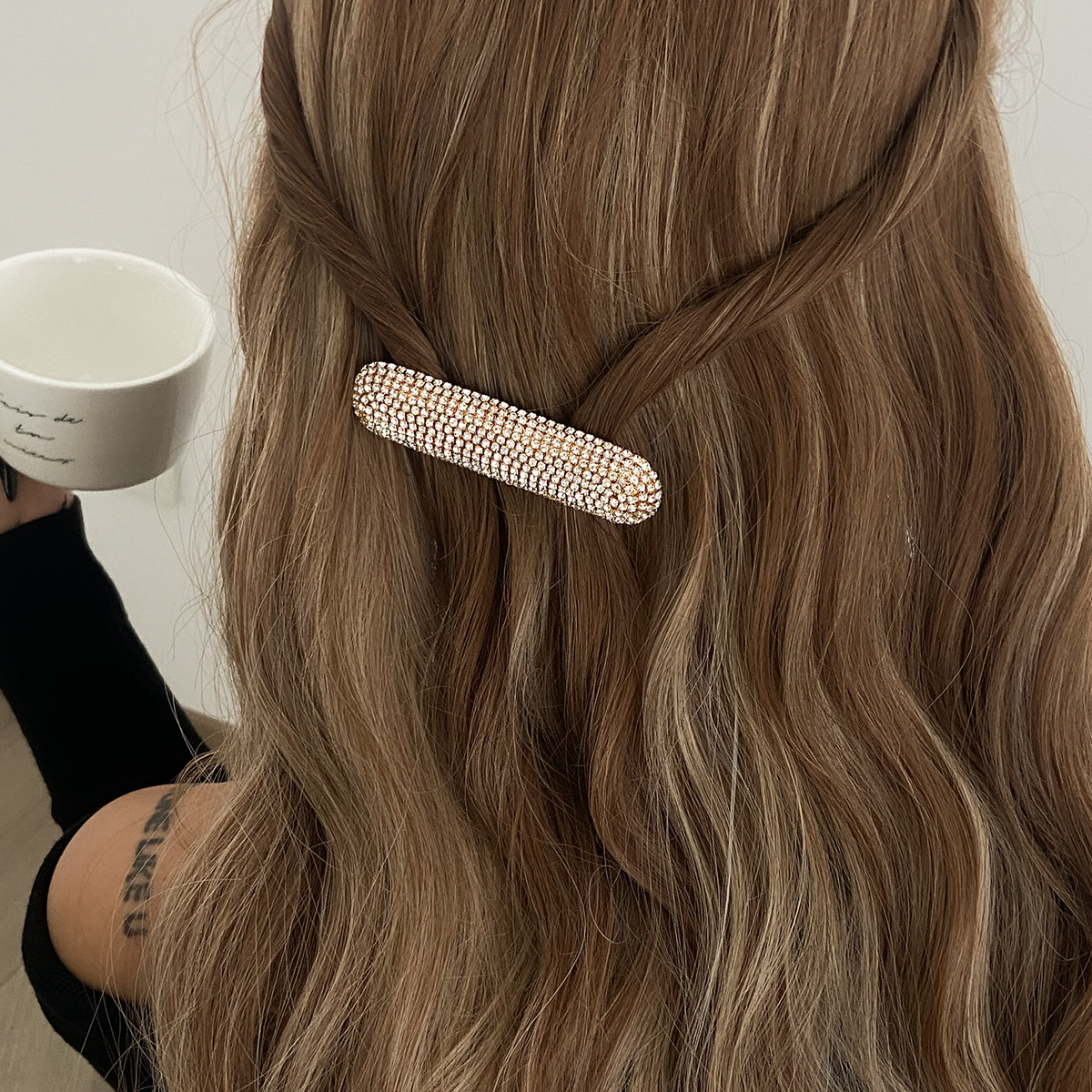 European and American cross-border jewelry, light luxury style, high-end feel, full diamond spring clip hair accessory, 2025 new style, elegant diamond-encrusted hair clip Application Scenario