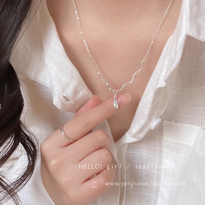 Minimalist water ripple necklace with a cold and feminine style, water drop, versatile, fashionable and high-end look, collarbone chain with a niche design sense details Picture