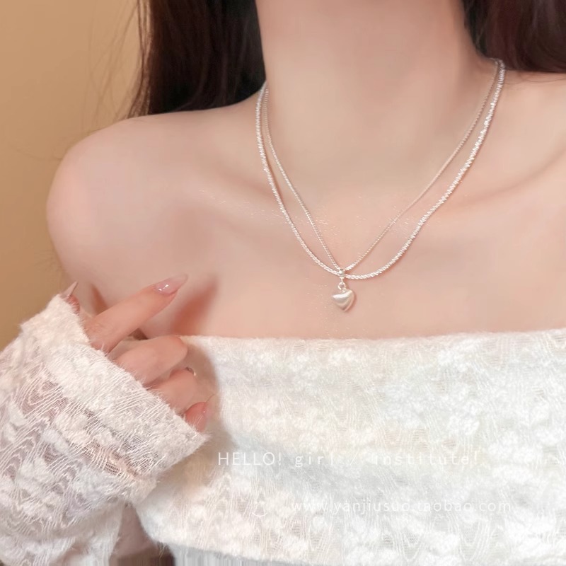 Sparkling heart-shaped pendant necklace for women, a high-end, light luxury, niche and exquisite necklace, versatile and elegant collarbone chain Application Scenario
