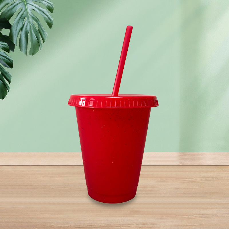 New fashionable straw cups for foreign trade, large-capacity water cups for offices and milk tea shops, available in multiple colors, cross-border hot sales wholesale Application Scenario
