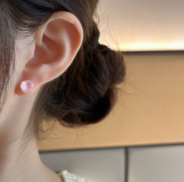 A new student version of a small and cute earring set featuring cartoon stud earrings that are fresh, simple, ethereal, sweet and adorable Specification drawing