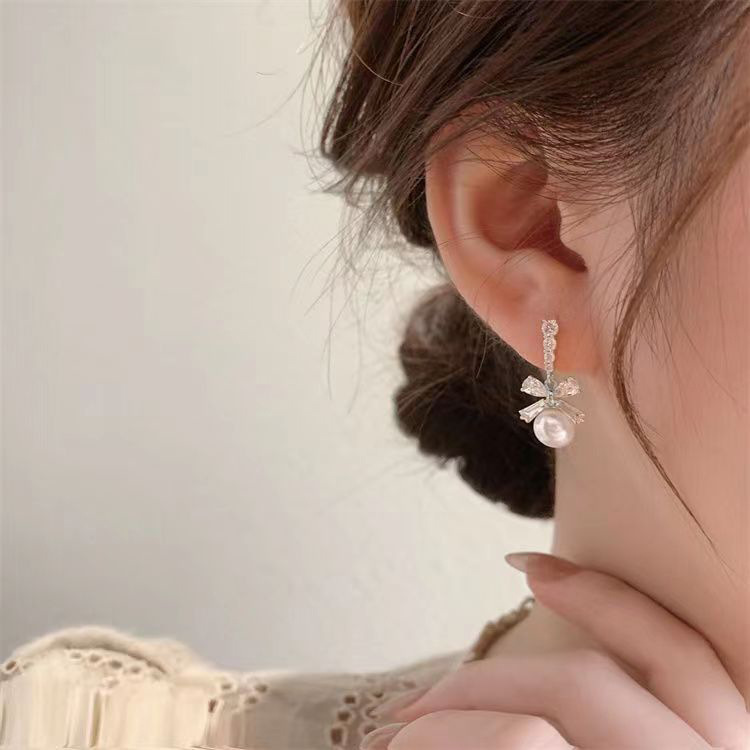 s925 Zircon Bow Pearl Pendant Earrings for women, light luxury, high-end, niche, sweet and versatile stud earrings Application Scenario