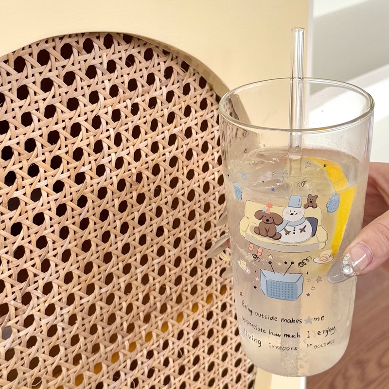 Self-made snowman glass cup, high borosilicate glass Ins-style juice cup, girl's favorite cup, sofa snowman cup Application Scenario