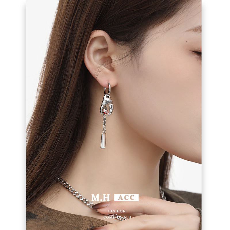 Unique and niche style crab claw earrings, exaggerated and high-end, novel and fashionable earrings, fashionable and individual original earrings details Picture