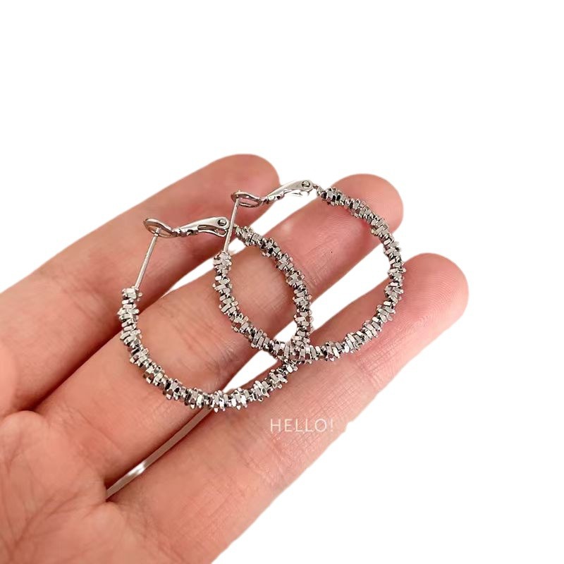 Silver ring earrings for women 2025 New bestseller, high-end and elegant circular earrings, exaggerated large ear rings from Europe and America Item Picture