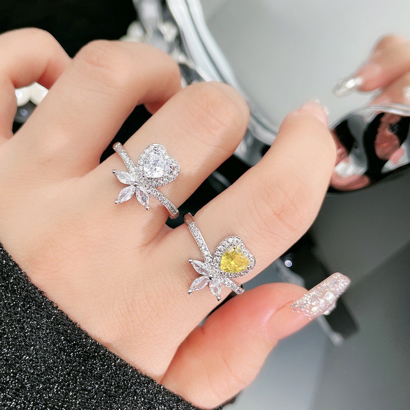 The 2024 new light luxury and high-end heart-shaped yellow diamond ring is a unique, cold, sweet, cool and fashionable index finger ring for women details Picture