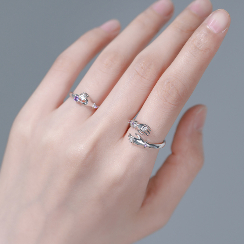 A woman's star-picking zircon couple ring, a niche design on Instagram, with a cold style and a high-end feel, is a trend of opening the finger with a ring details Picture
