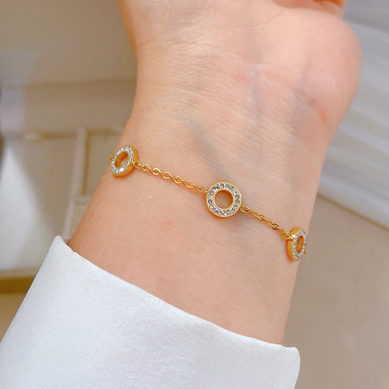 【 All-titanium Steel 】 Dongdaemun Personalized circular mud diamond Full diamond chain bracelet Female Internet celebrity retro best friend details Picture